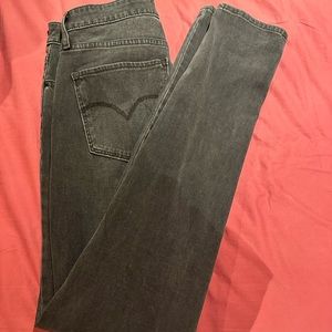 Levi’s black jeans